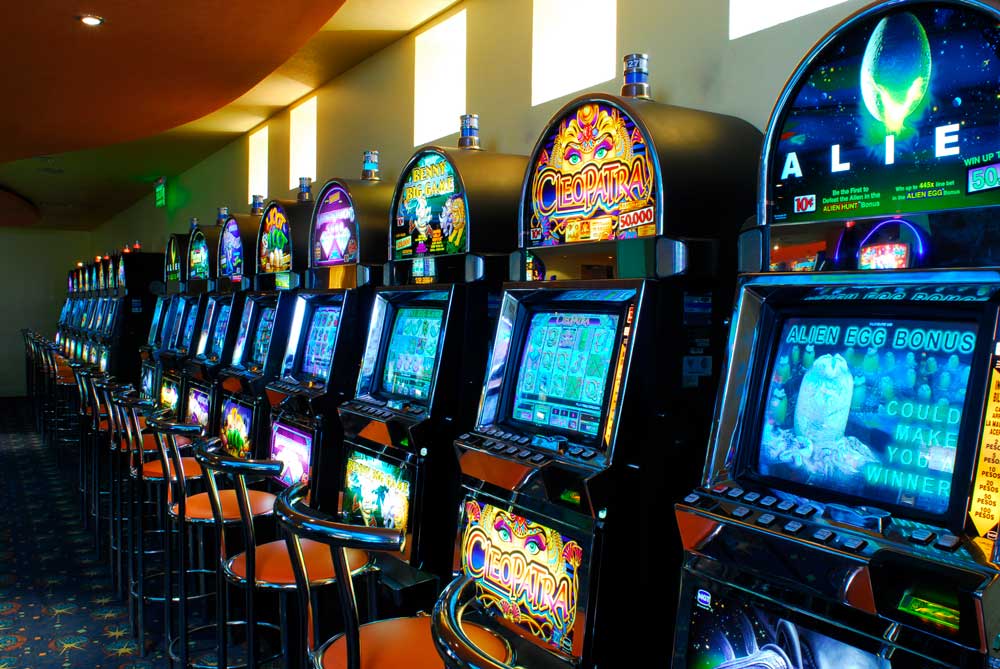 Interior Casino Pico Truncado
